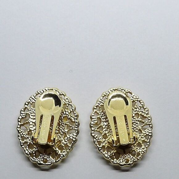 Vintage Signed Sarah Coventry Gold Filagree & Faux Onyx Clip-On Earrings - Picture 4 of 6